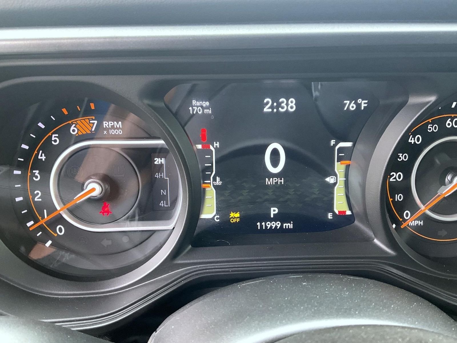 Used 2025 White/off-white Jeep Rubicon image 12