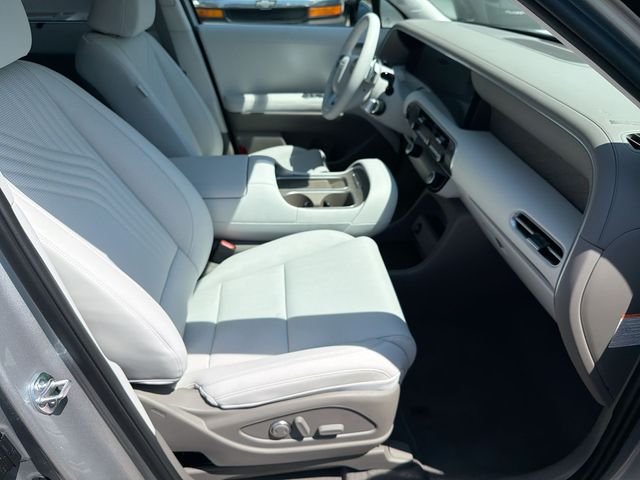 New 2026 Silver Hyundai SEL Premium 7P image 58