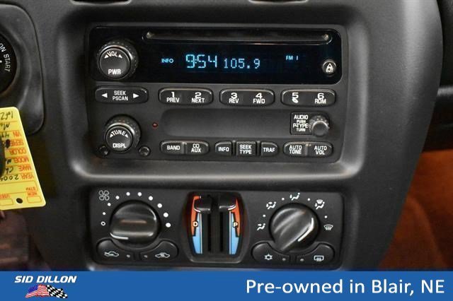 Used 2004 Victory Red Chevrolet SS Supercharged image 3