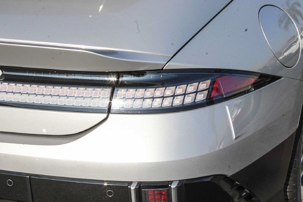Certified Used 2023 Silver Hyundai SEL image 10