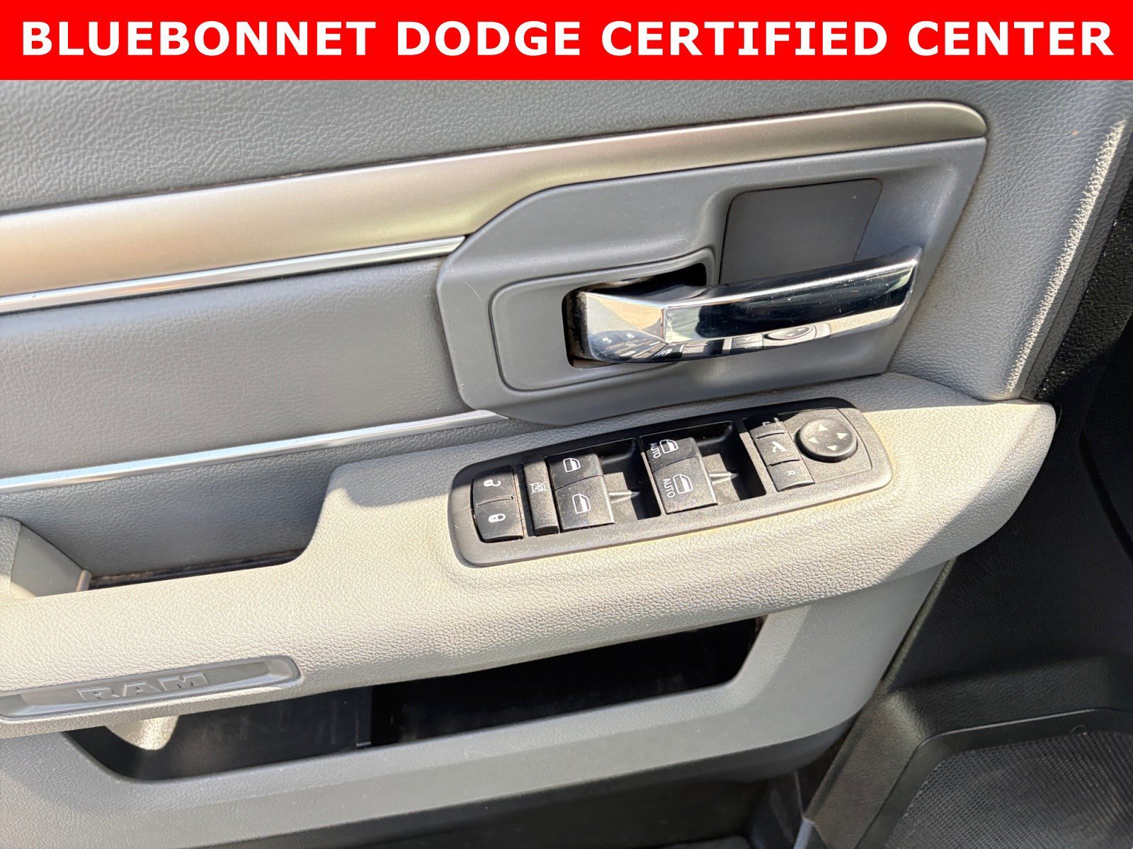 Used 2017 Bright White Clearcoat Ram Lone Star image 10