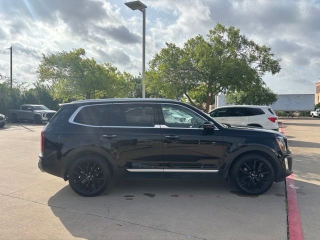 Used 2021 Black Kia SX image 4