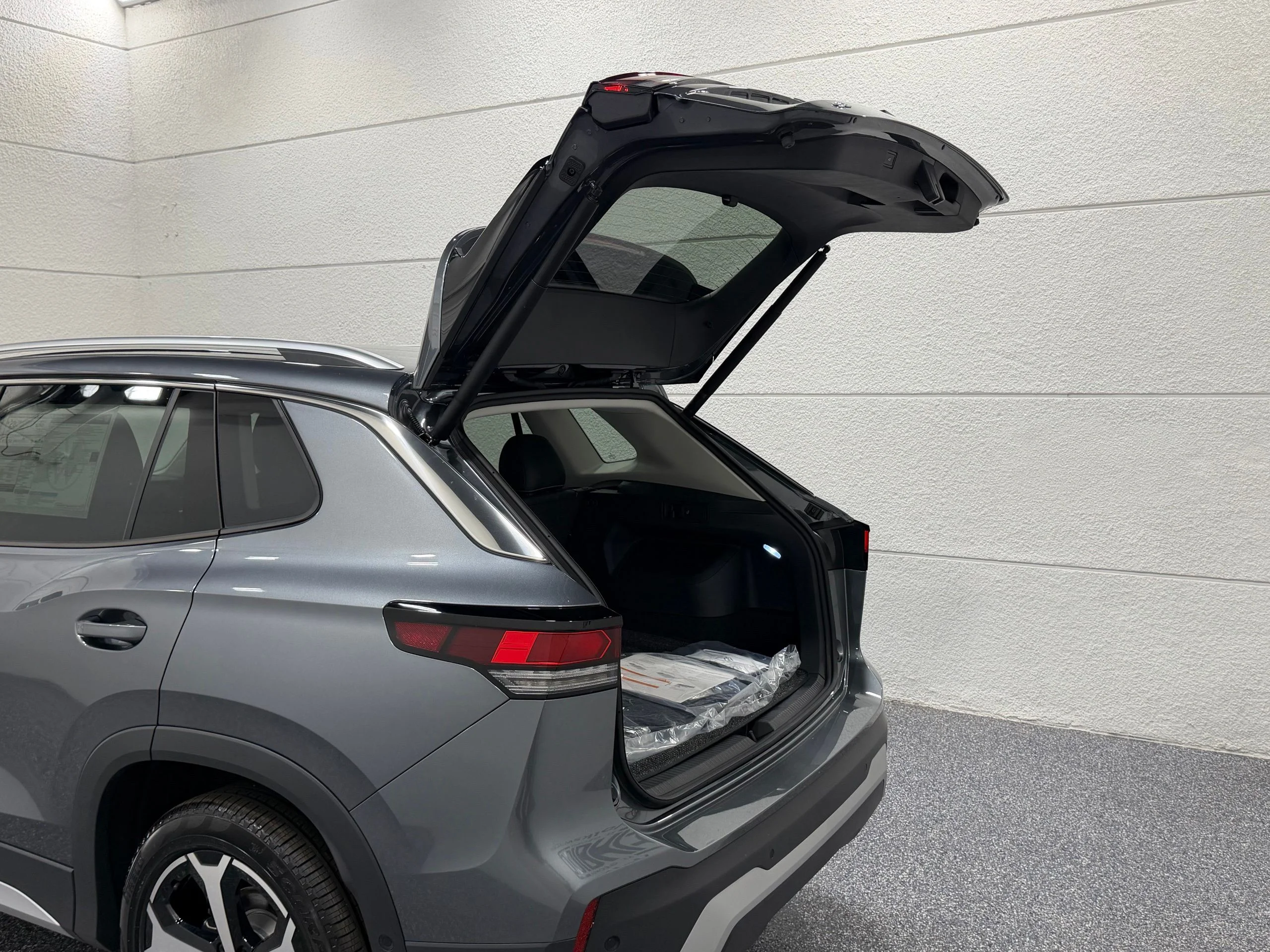 New 2026 Gray Volkswagen 2.0T SE image 23