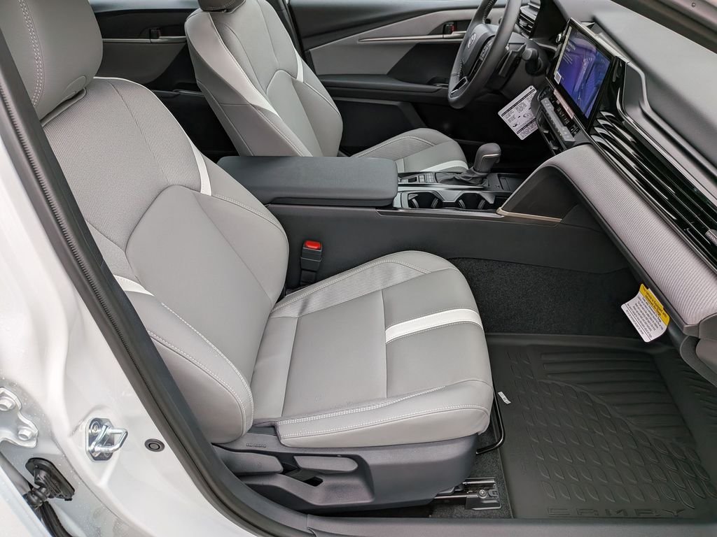 New 2026 Ice Cap Toyota SE image 31
