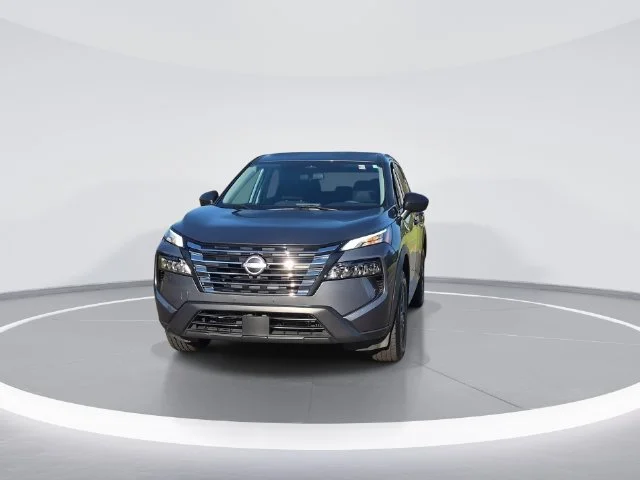 Used 2024 Gray Nissan S image 3