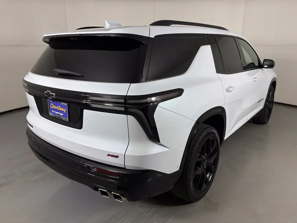 Certified Used 2026 Polar White Tricoat Chevrolet RS image 10