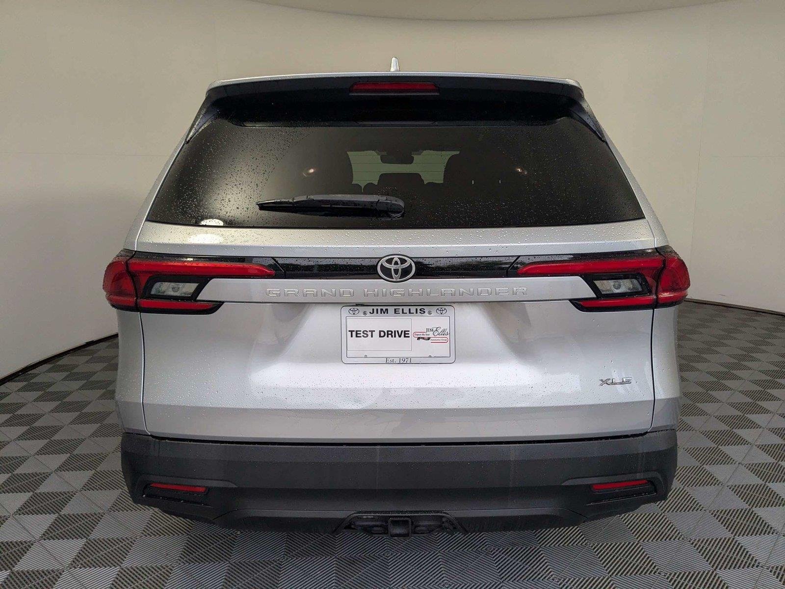 2024 Toyota Grand Highlander XLE - Photo 6
