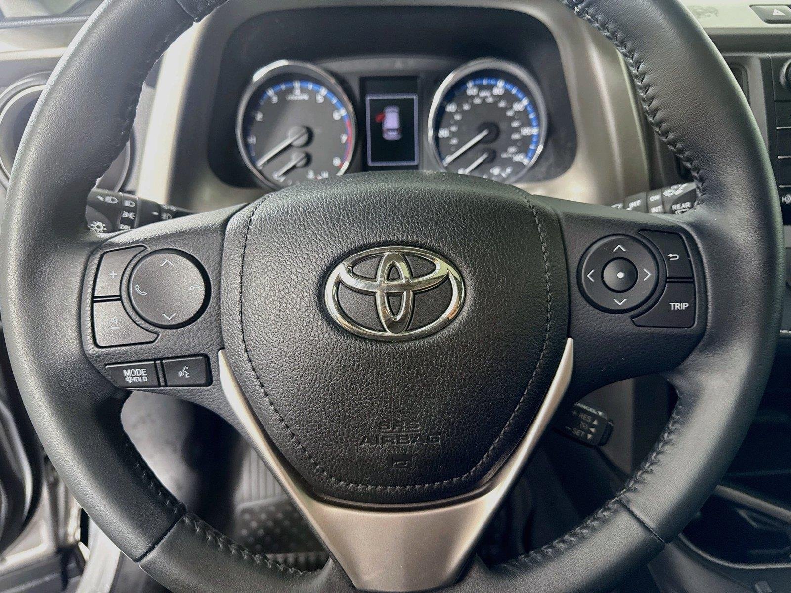Used 2016 Silver Sky Metallic Toyota XLE image 15