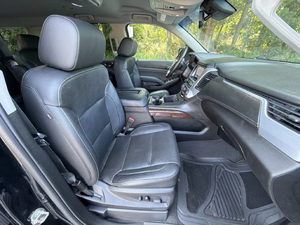 Used 2019 Black GMC SLT image 26