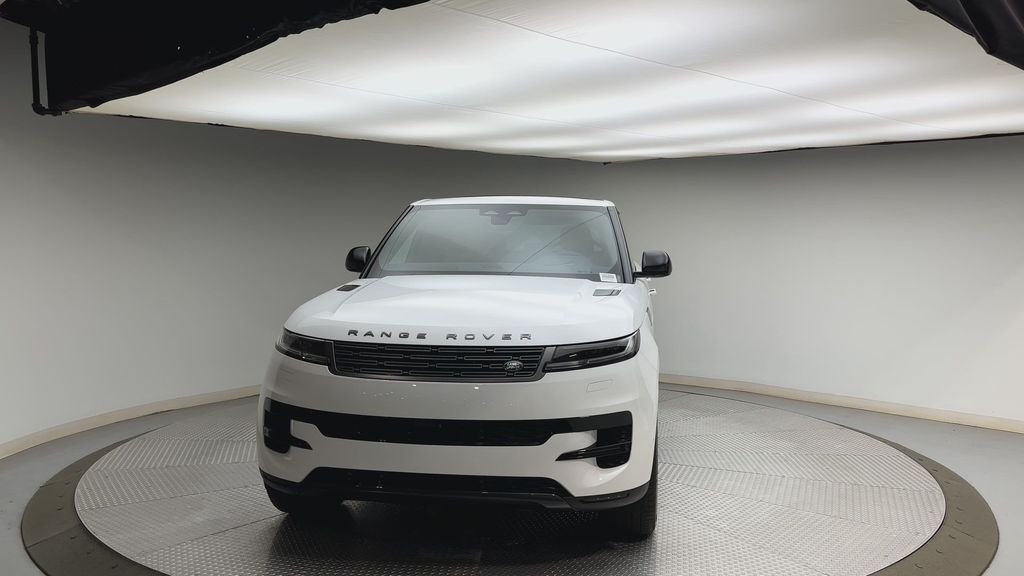 New 2026 Fuji White Land Rover SE image 7