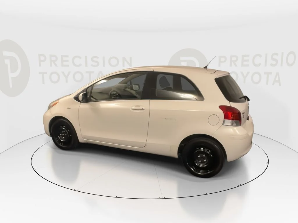 Used 2009 Polar White Toyota Base image 11