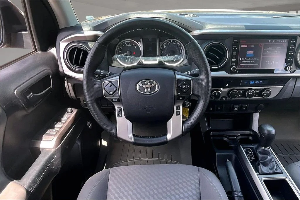Used 2022 Gray Toyota SR5 image 9