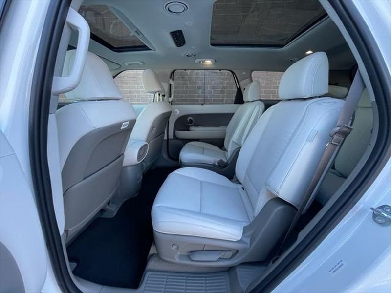 New 2026 Creamy White Pearl Hyundai Limited image 17