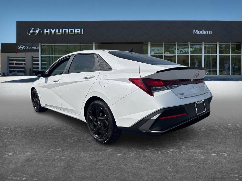 Used 2026 Serenity White Hyundai SEL Sport image 4