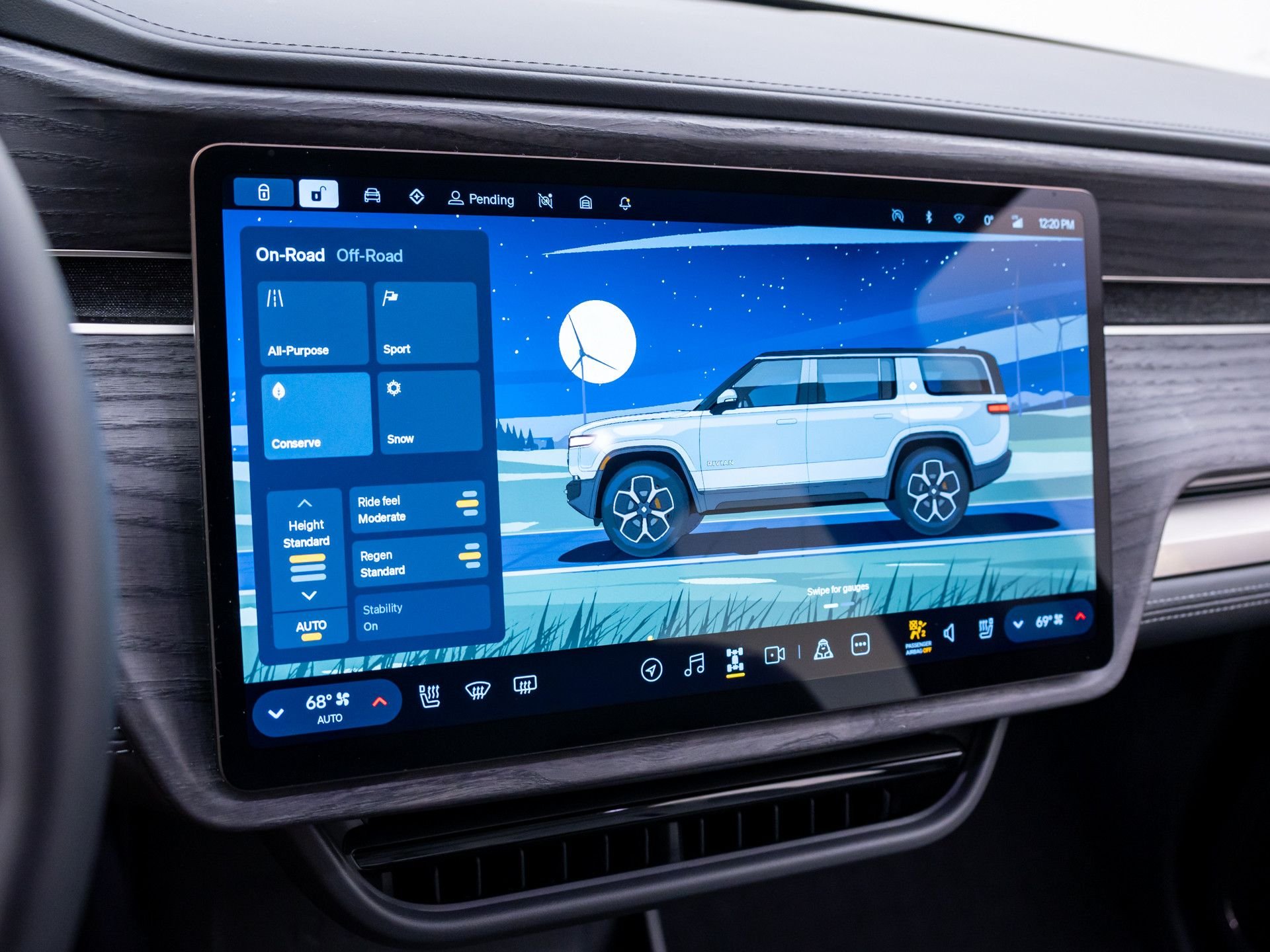Used 2023  Rivian Adventure image 26
