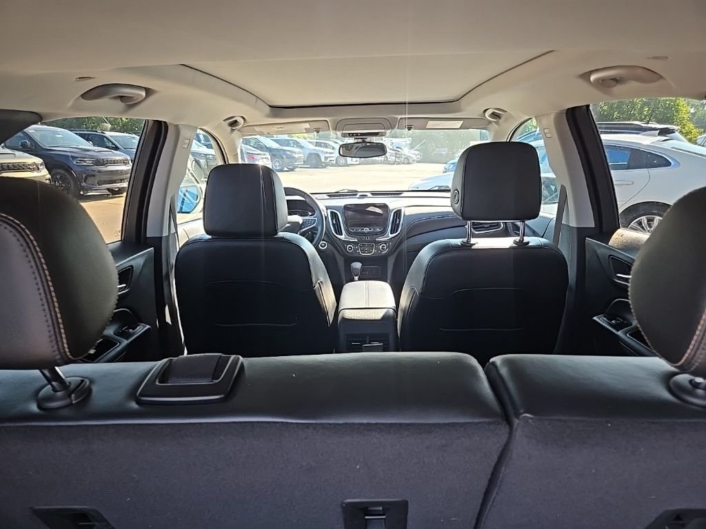 Used 2023 White Chevrolet Premier image 99