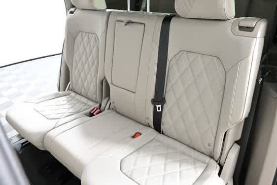 2025 Volkswagen Atlas SEL Premium R-Line - Photo 16