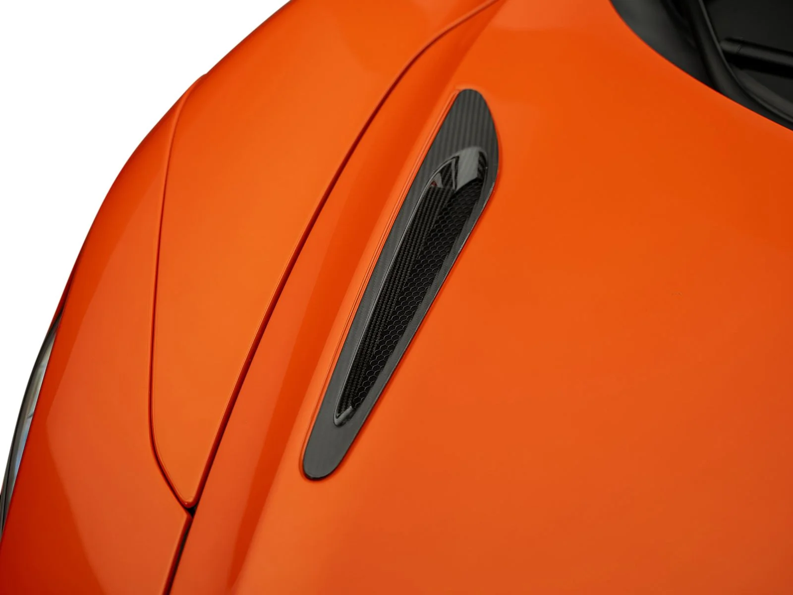 Used 2022 Orange McLaren Performance image 7