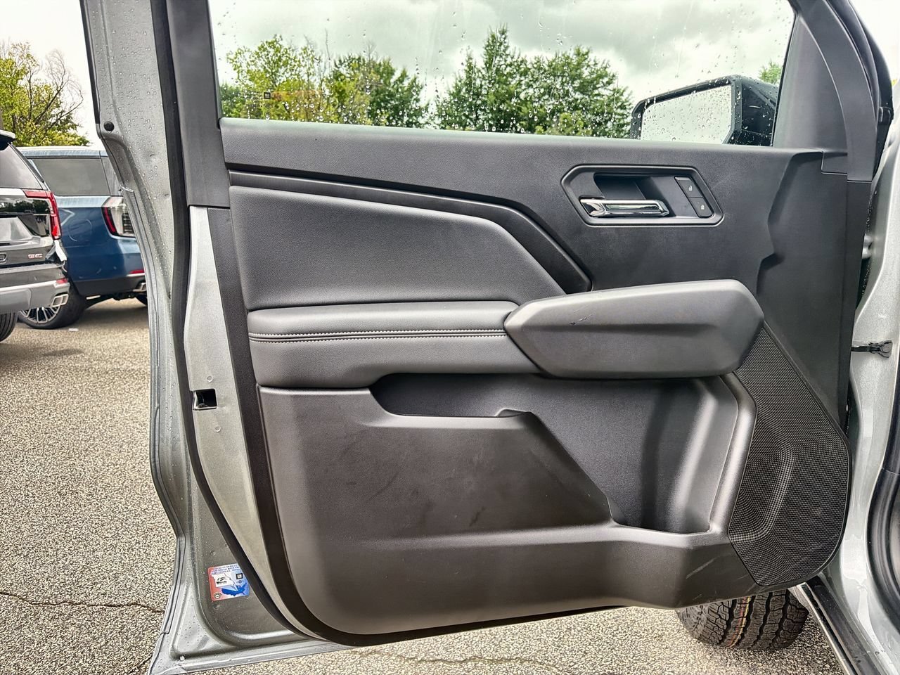 New 2026 Sterling Metallic GMC Elevation image 18
