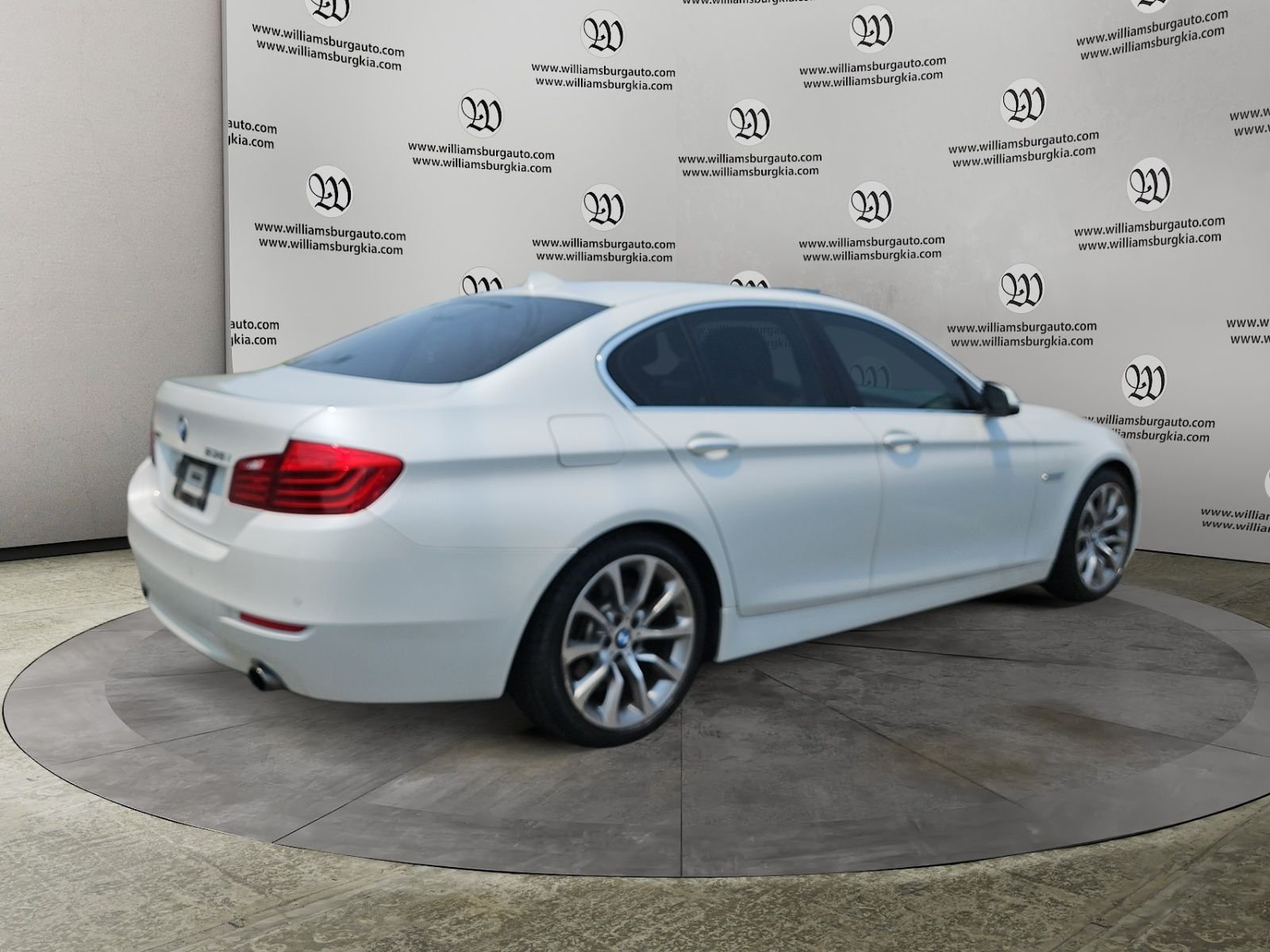 Used 2016 White BMW 535i xDrive image 5