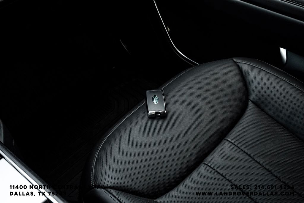 New 2026 Carpathian Gray Land Rover SE image 51