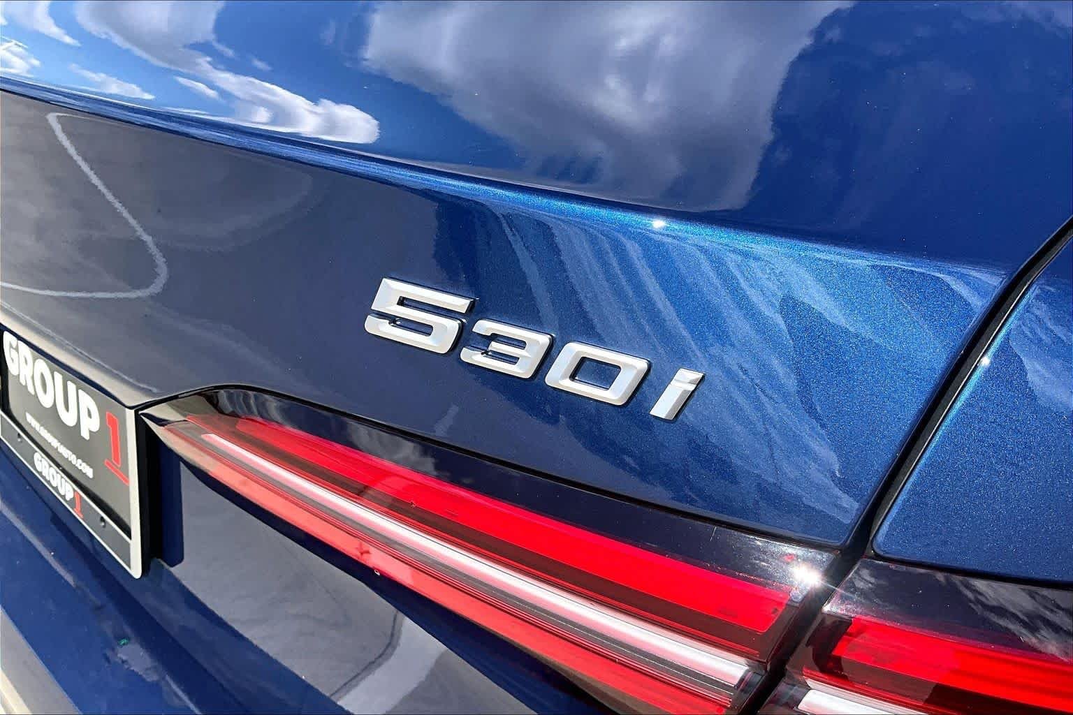 Used 2027 Phytonic Blue Metallic BMW 530i image 9
