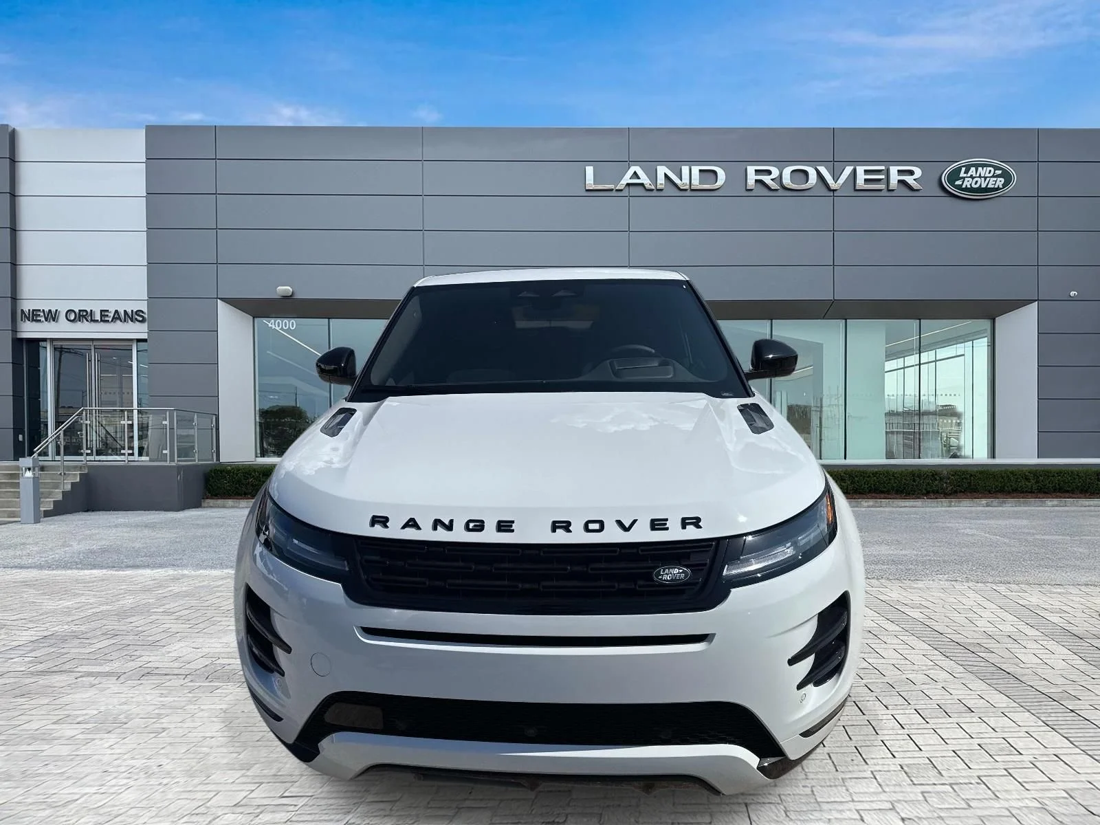 New  White Land Rover Hoxton Edition image 4