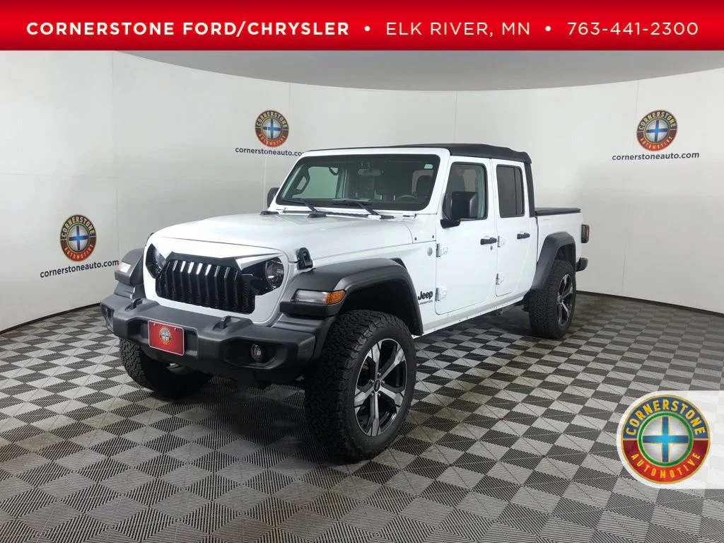 2021 Jeep Gladiator Sport's photo
