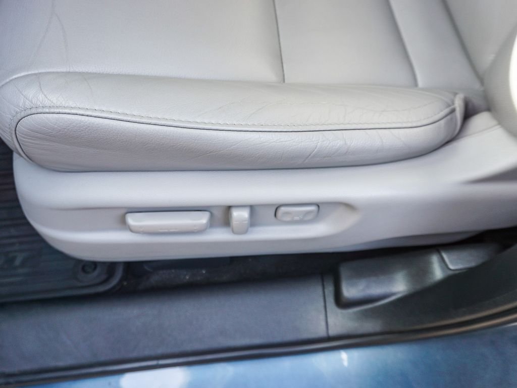 Used 2017 Blue Honda Touring image 20