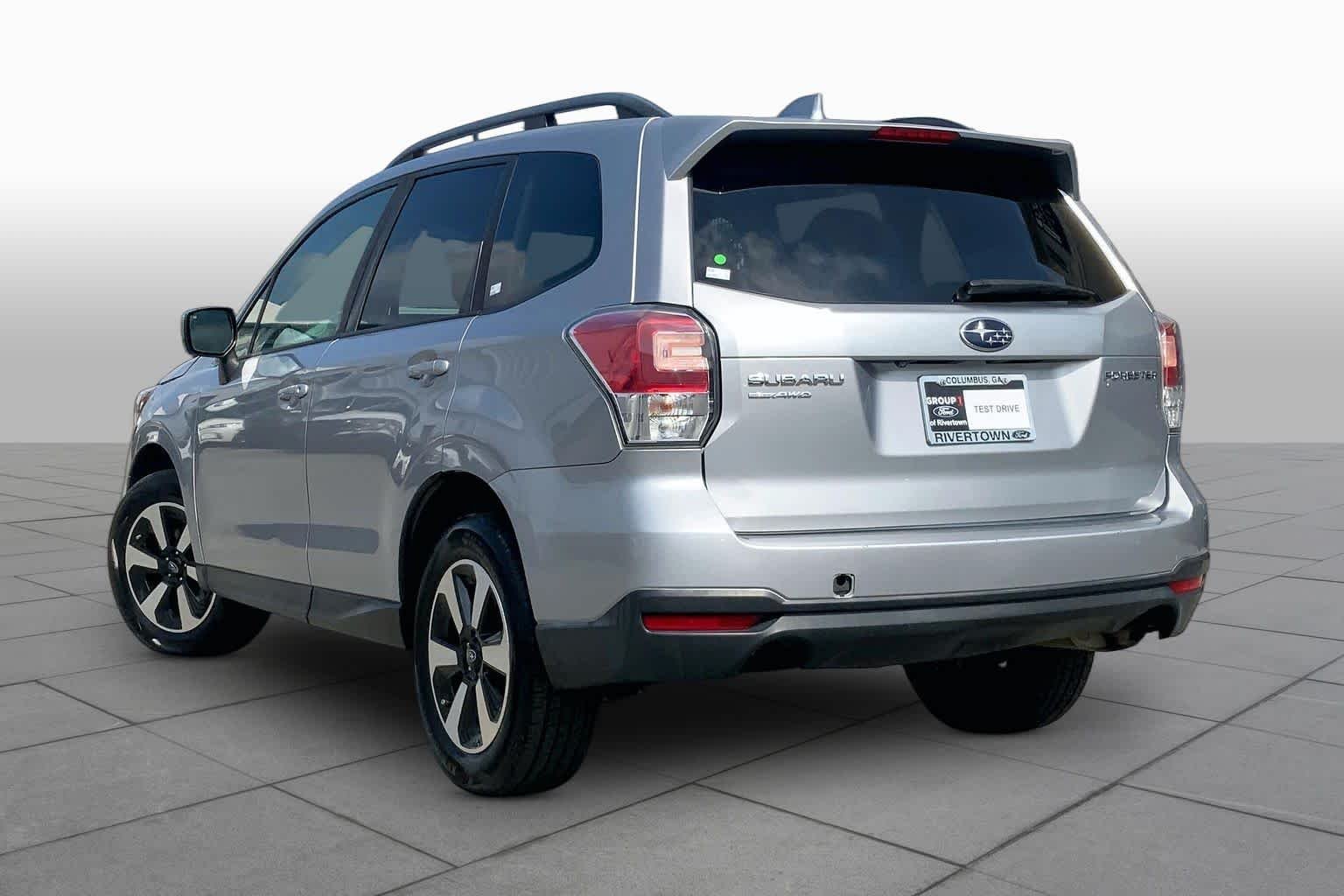 Used 2018 Ice Silver Metallic Subaru Premium image 12