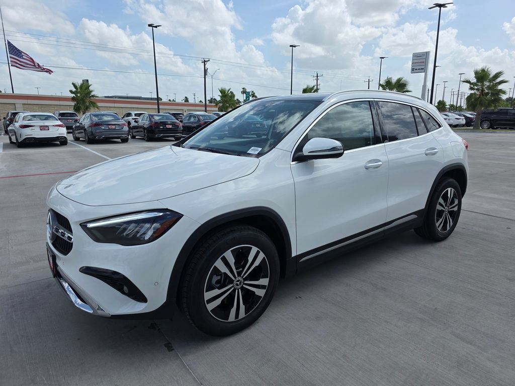 New 2026 Polar White Mercedes-Benz GLA 250 image 33
