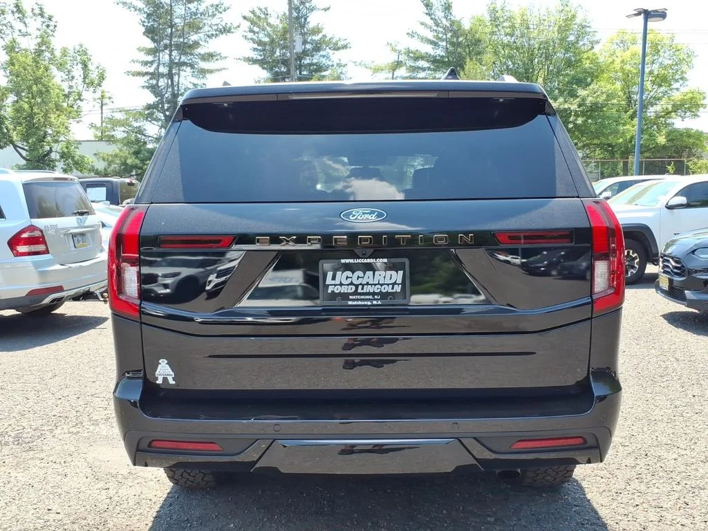 Certified Used 2025 Black Ford Tremor image 5