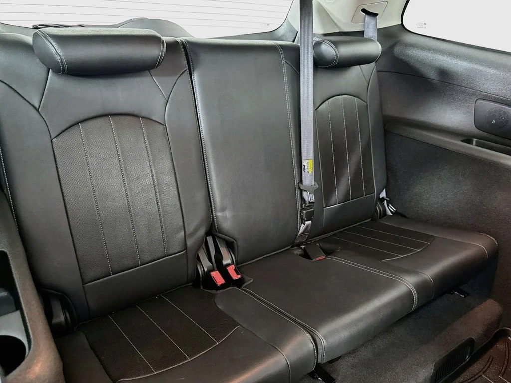 Used 2013 White Diamond Clearcoat Buick Premium Group image 35