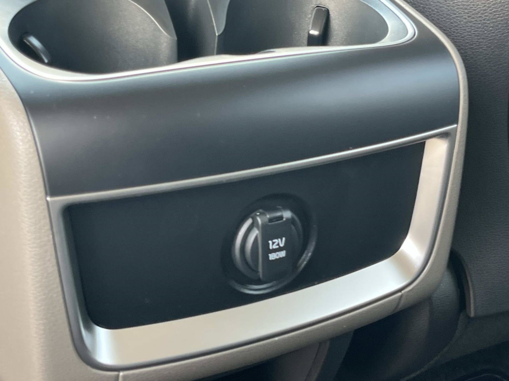 New 2027 Ceramic Silver Kia LXS image 15