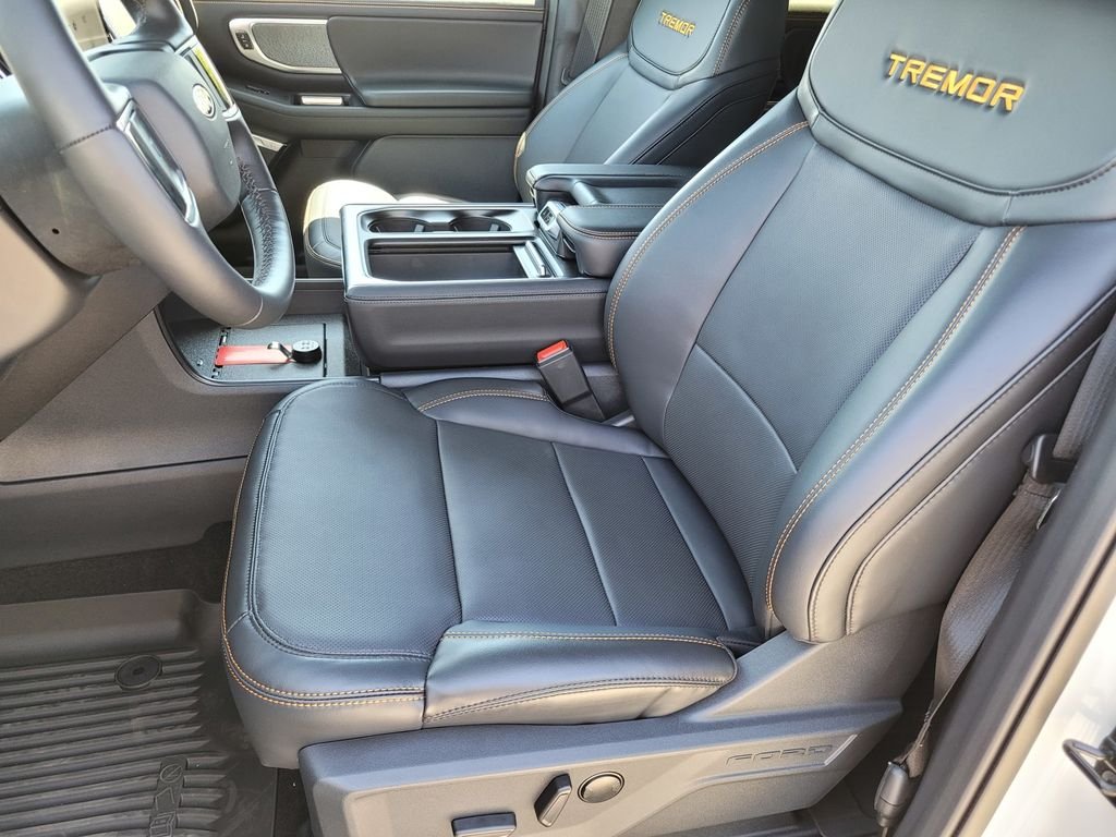 New 2026 White Ford Tremor image 8