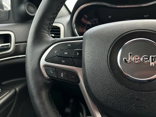 Used 2018 Billet Silver Metallic Jeep Limited image 40