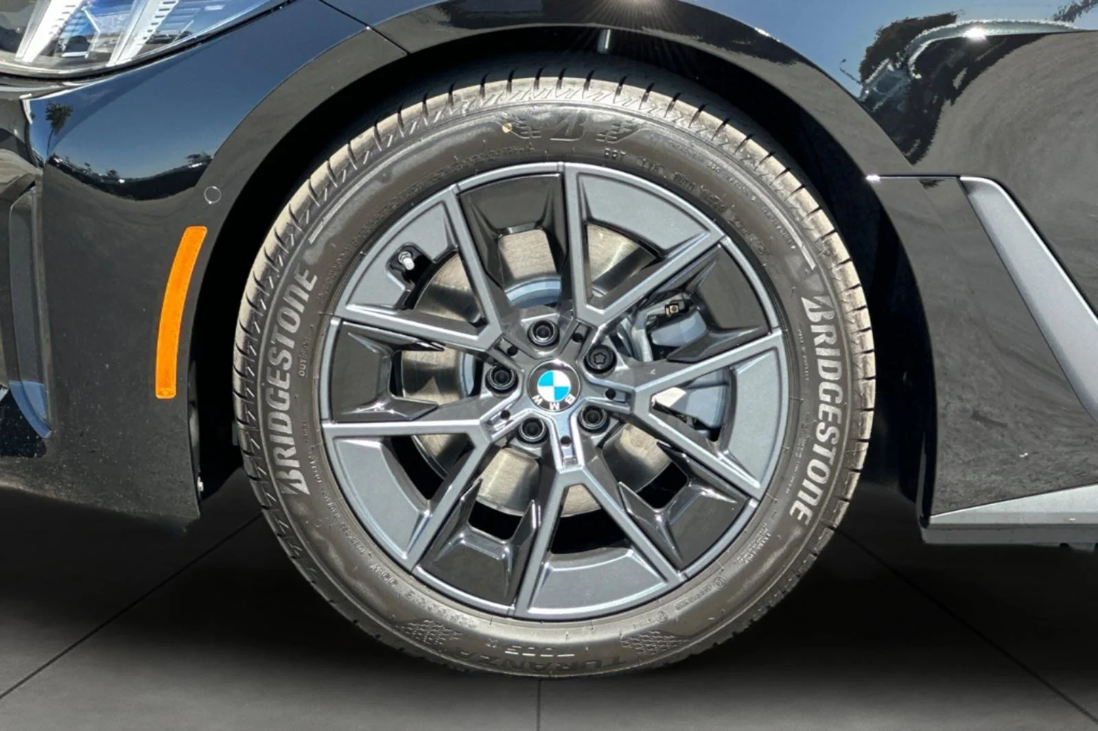 New 2026 Jet Black BMW eDrive40 image 25