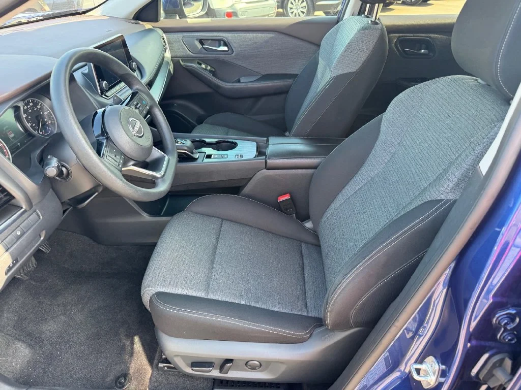 Used 2023 Blue Nissan SV image 7