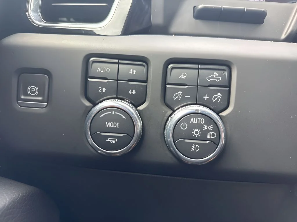 Used 2023 Black GMC Denali image 26