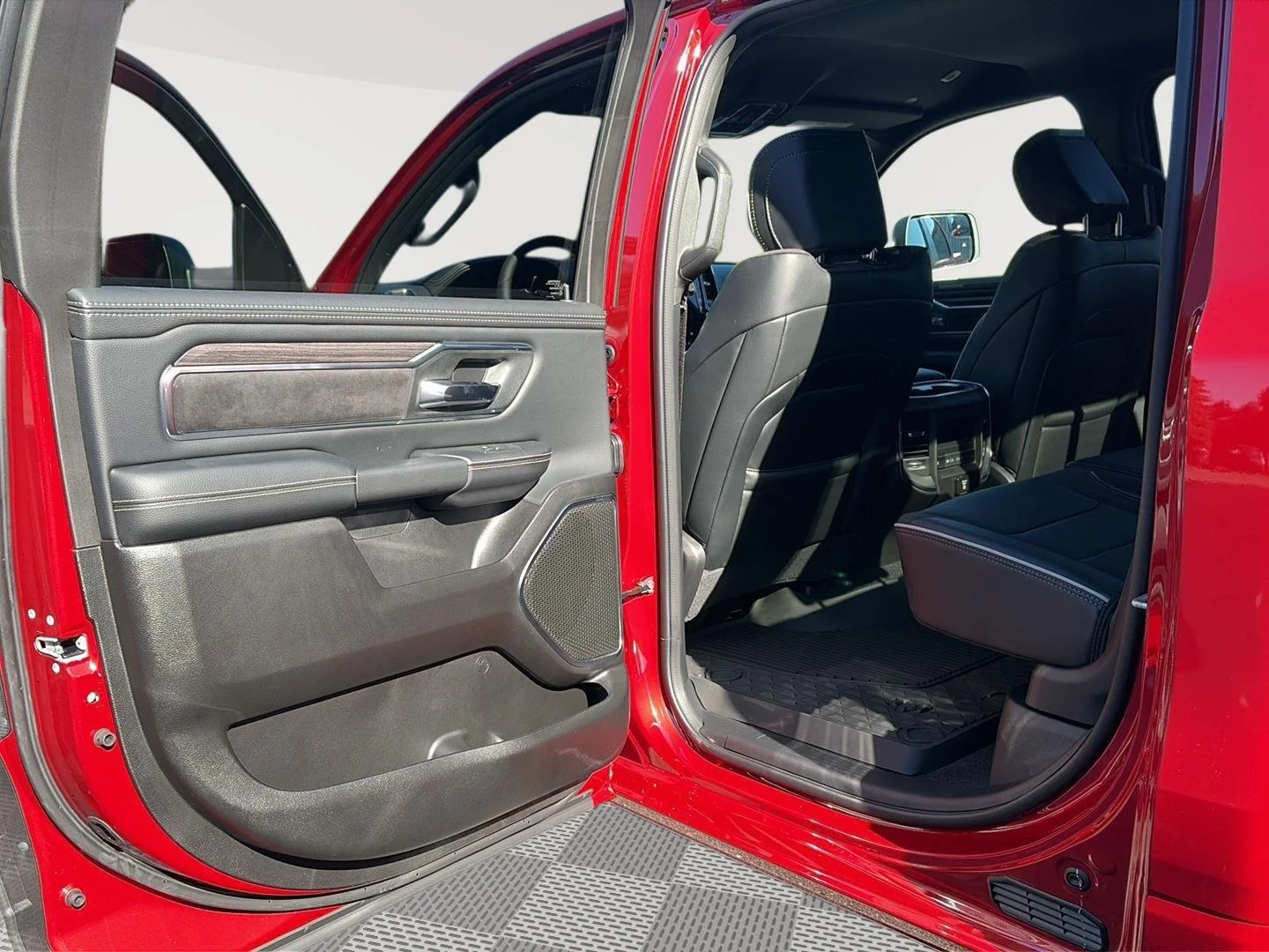 New 2027 Molten Red Pearl-Coat Exterior Paint RAM Laramie image 34