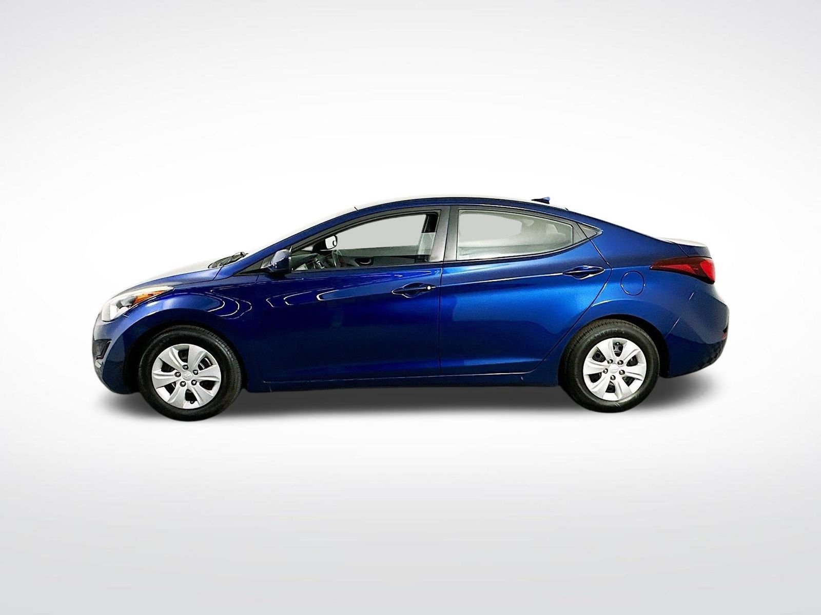 Used 2016 Lakeside Blue Hyundai SE image 5