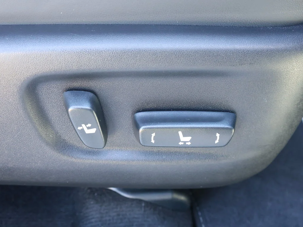 Used 2020 White Lexus 300 Base image 22