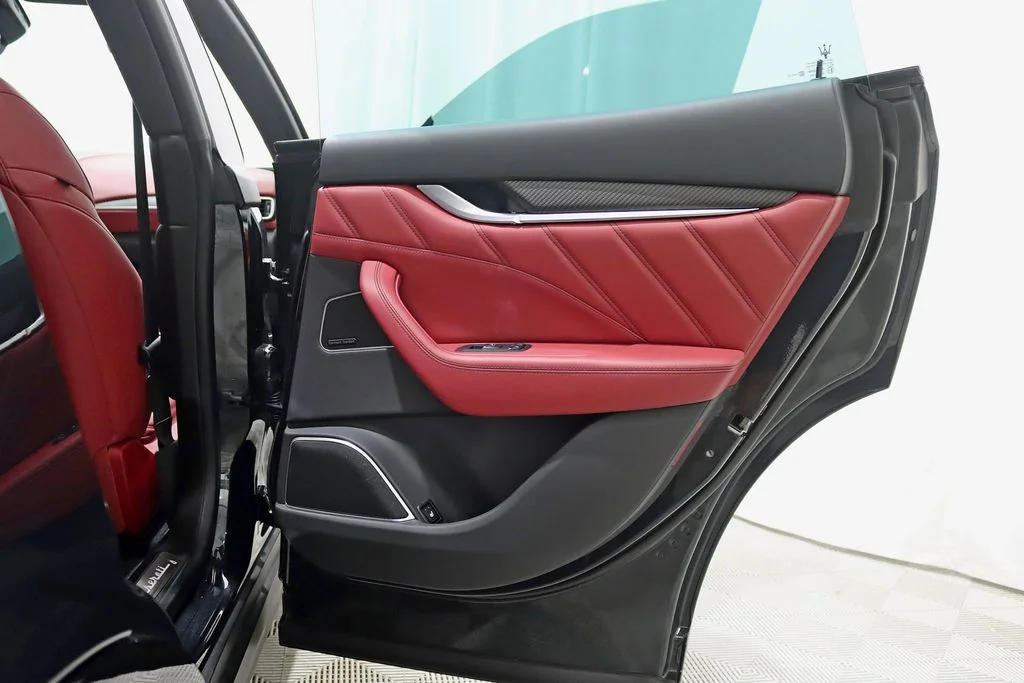 Used 2022 Black Maserati Modena image 37