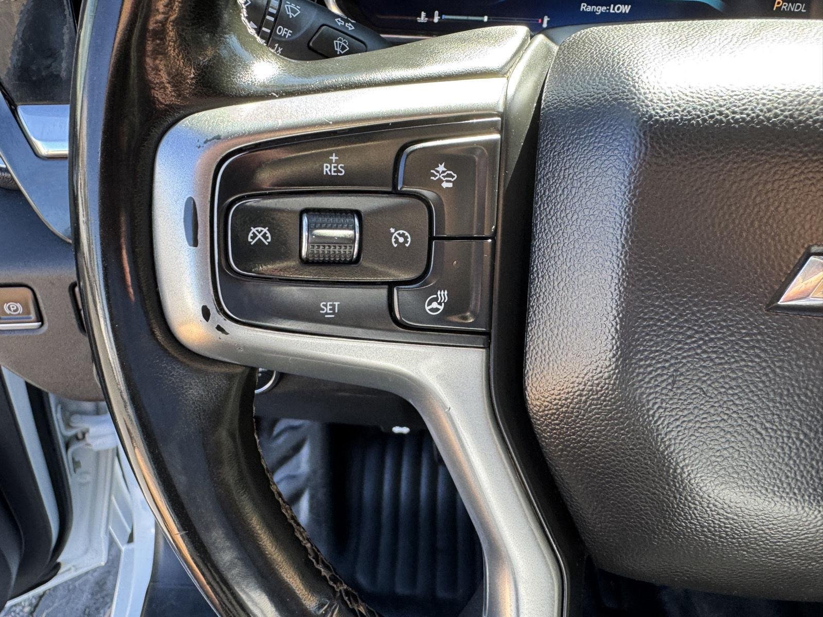 Used 2024 Summit White Chevrolet LT image 30