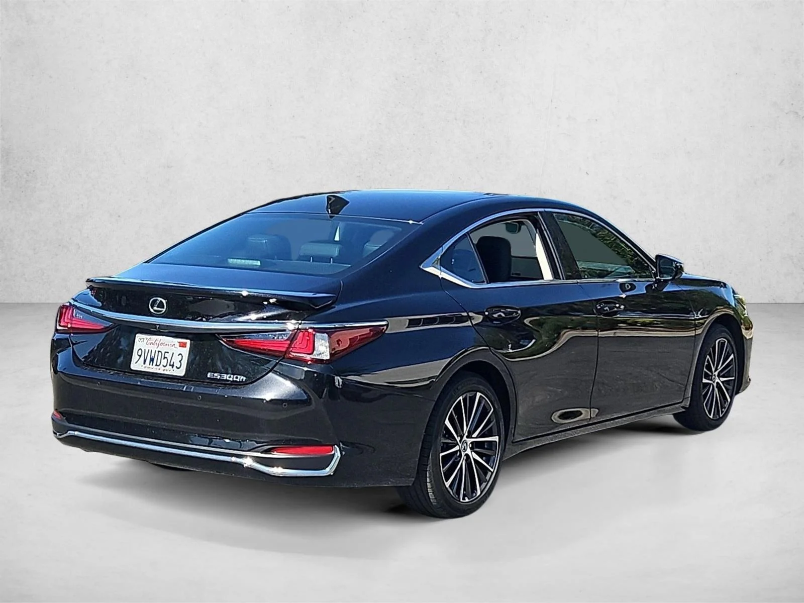 Certified Used 2025 Caviar Lexus ES 300h image 5