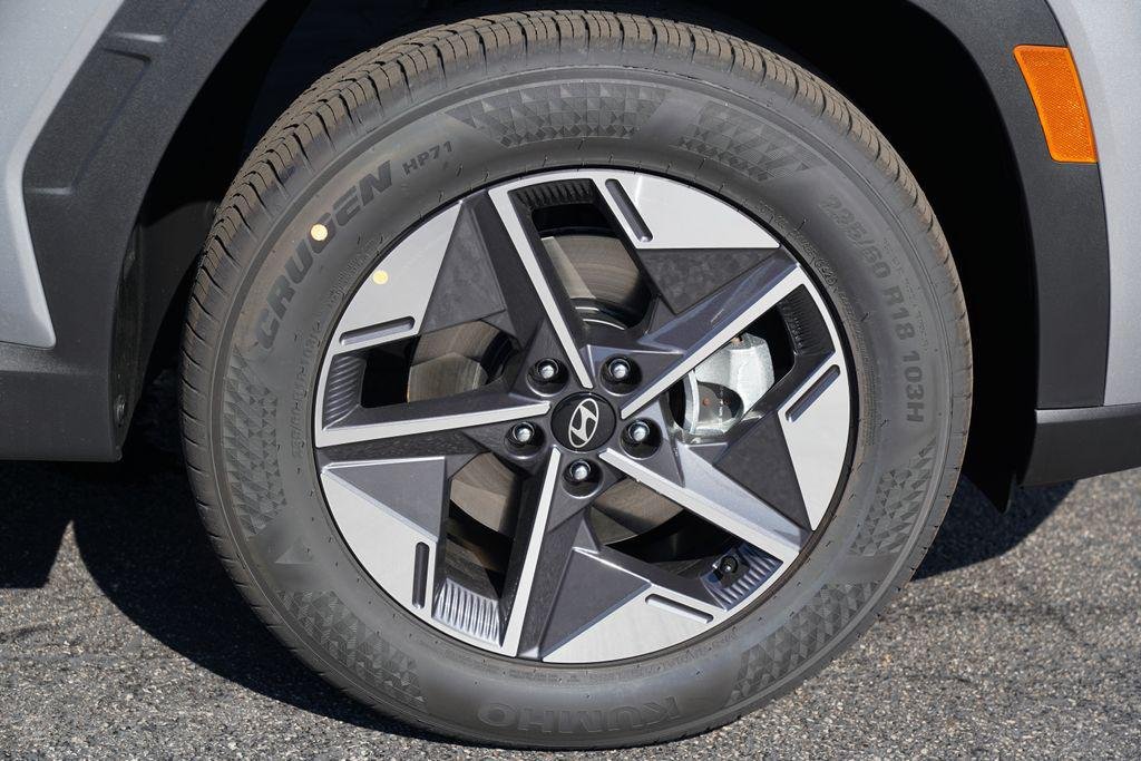 New 2026 Shimmering Silver Hyundai SEL image 7