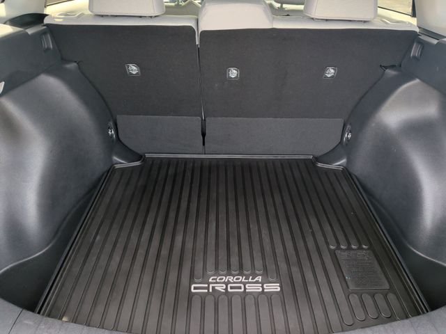 Certified Used 2024 Silver Toyota LE image 32