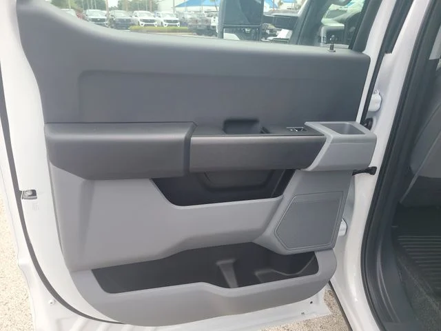 New 2026 Oxford White Ford XL image 12