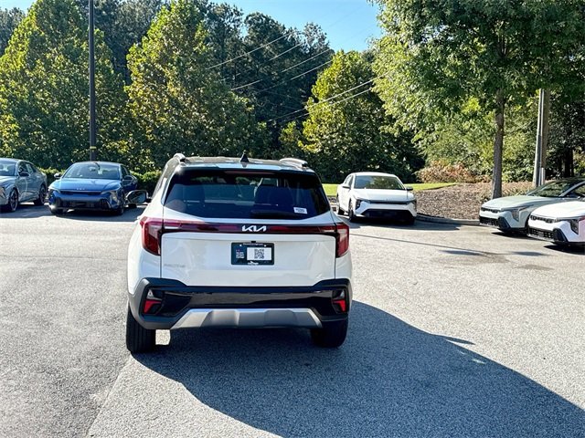 2025 Kia Seltos S photo 2