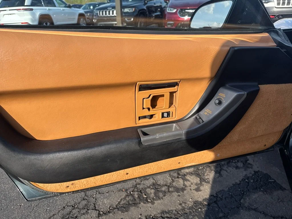 Used 1990 Green Chevrolet Convertible image 12